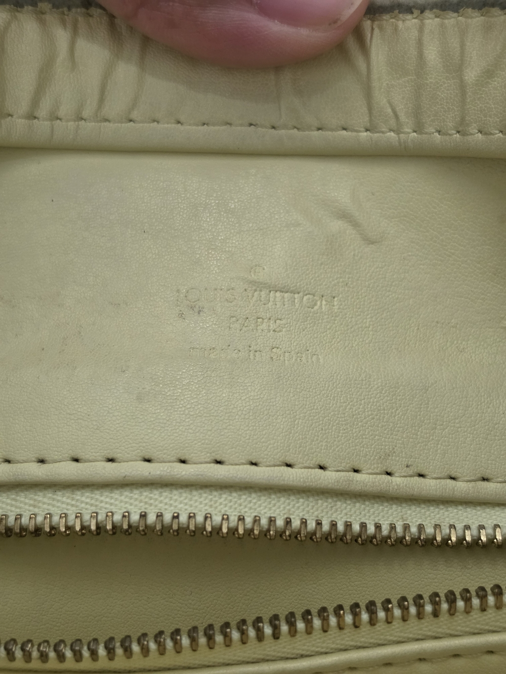 Vintage Revamped Louis Vuitton Yellow Vernis Leather Shoulder Bag - Picture 4 of 5